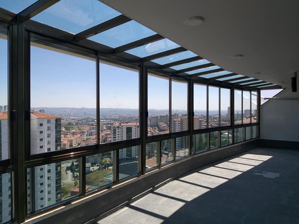 Cam Balkon